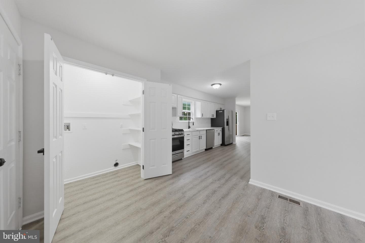 112 Liberty Lane photo 7