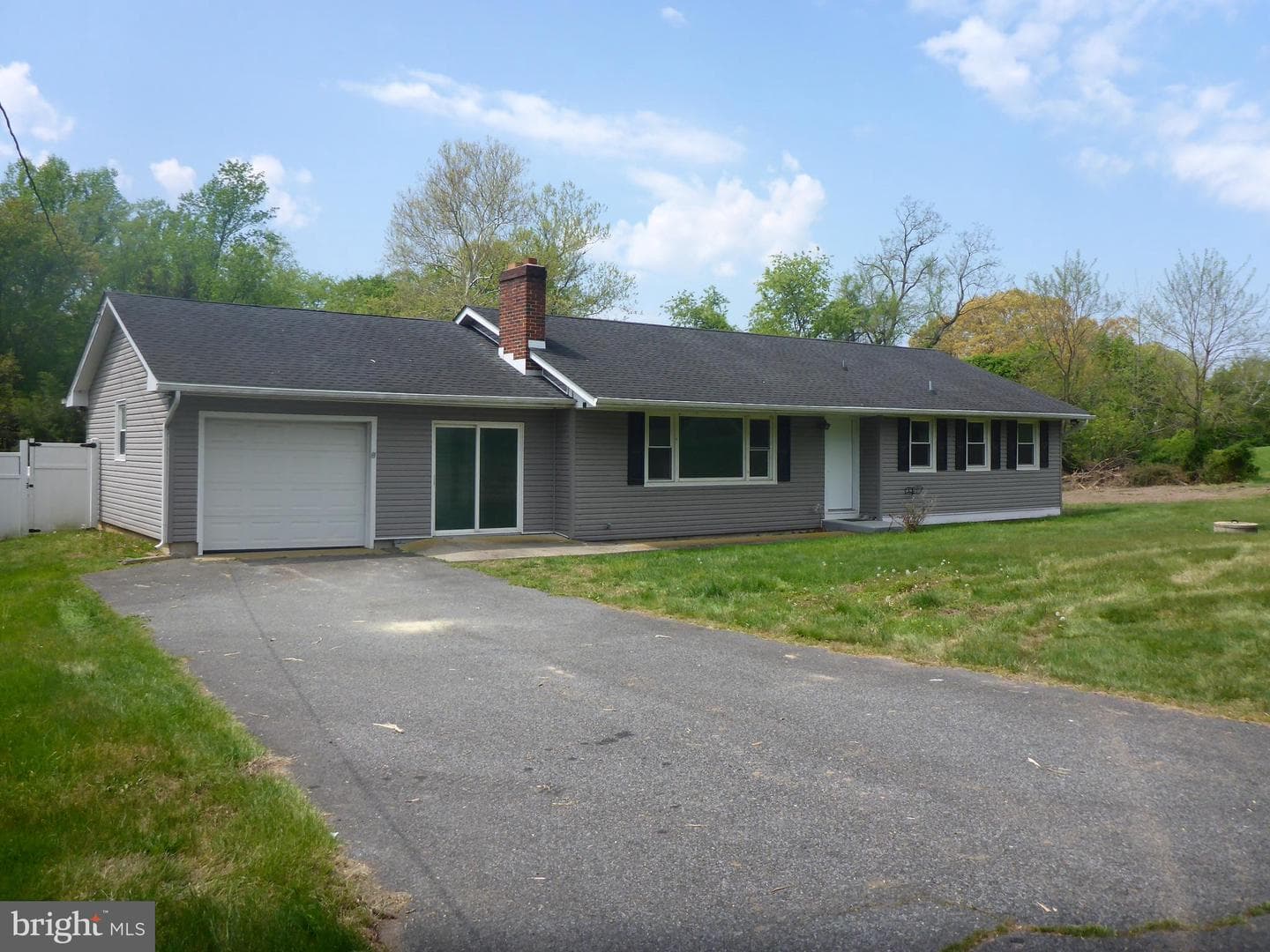 591 Mountain Hill Road photo 3