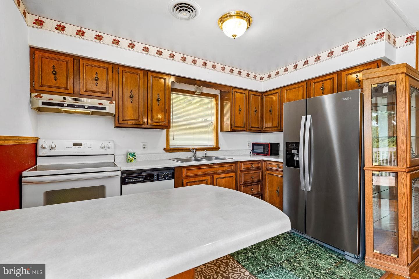 56 Woodlyn Road photo 16