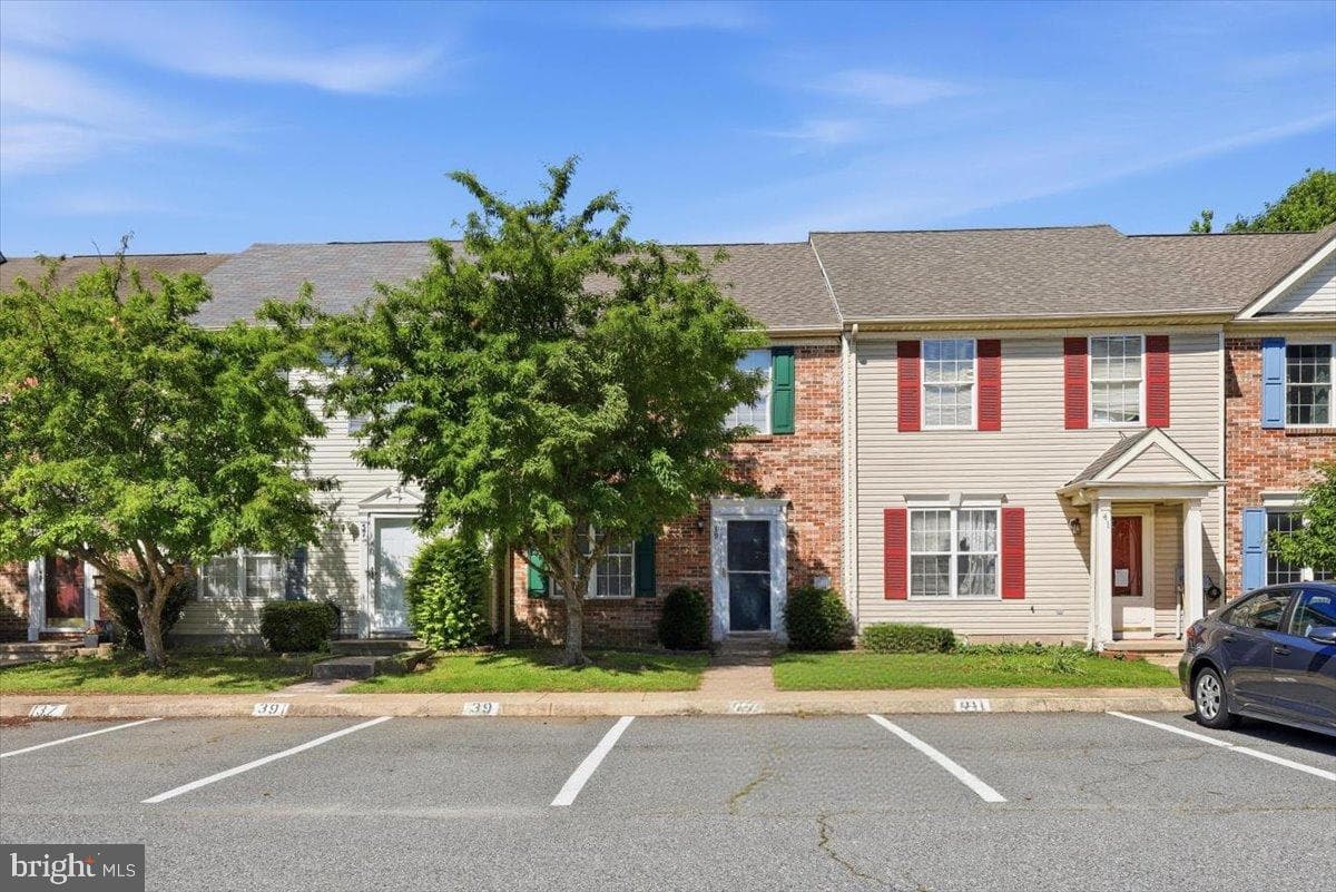 39 Chartwell Court photo 3