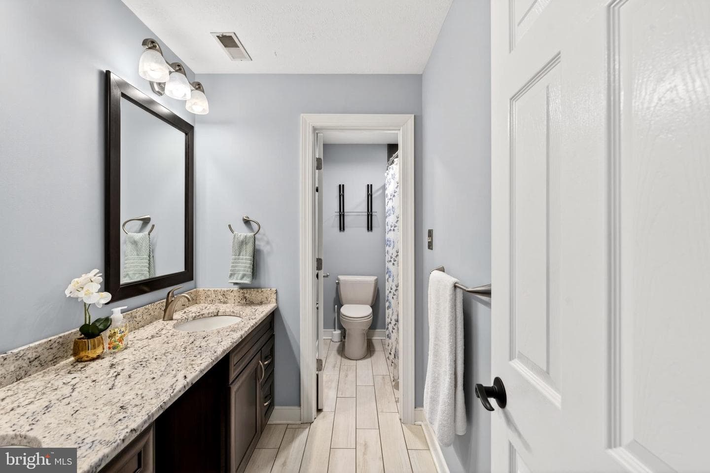 100 Longview Drive photo 42