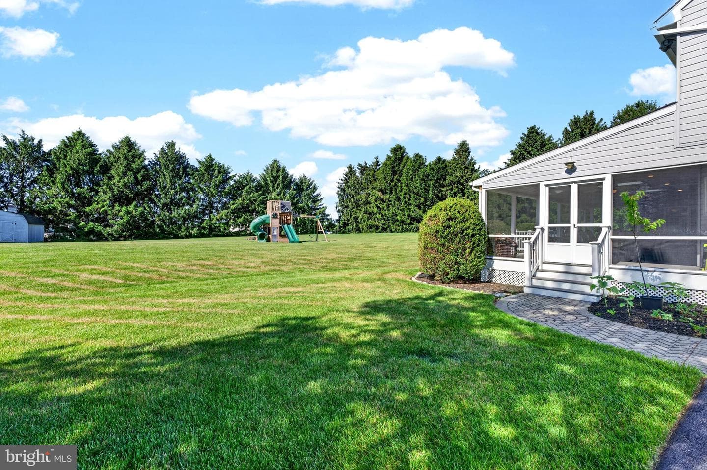 100 Longview Drive photo 54
