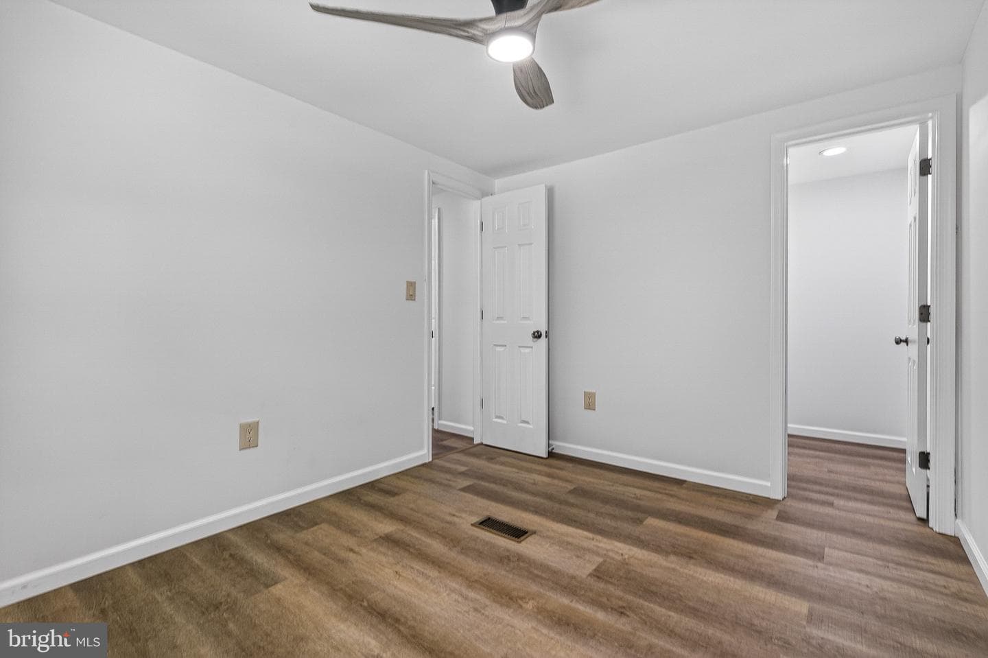 120 Long Beach Road photo 27