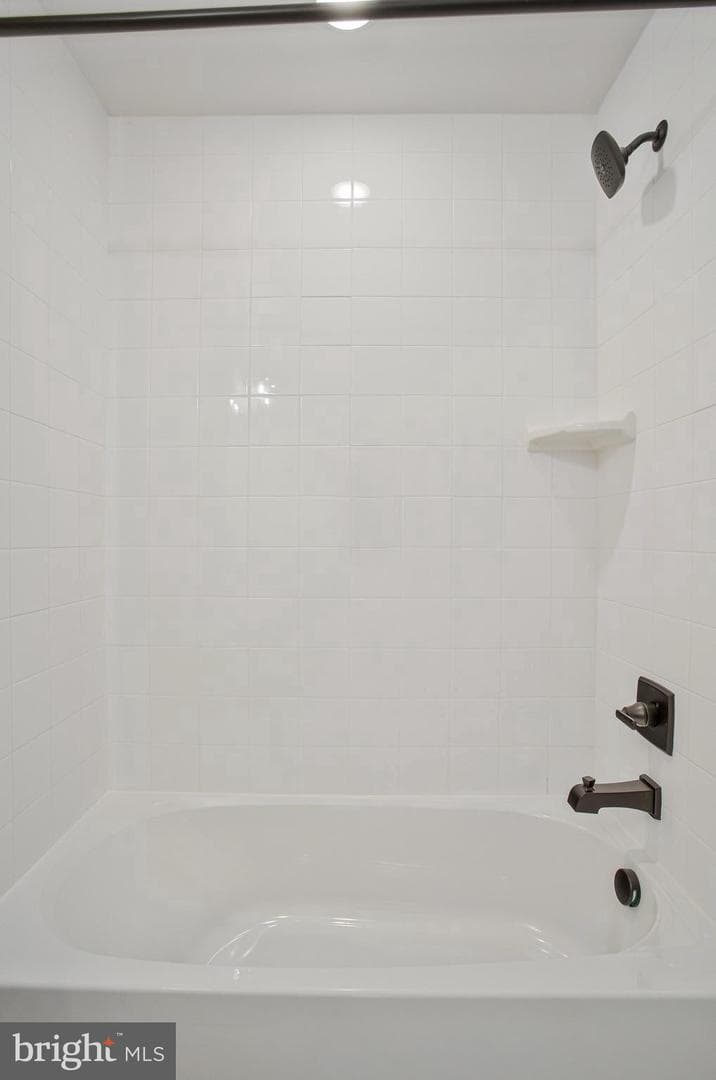 104 Catalpa Drive photo 32