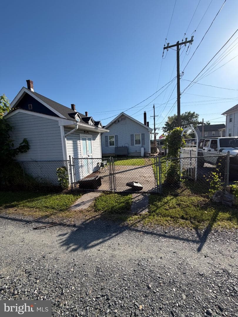 542 Susquehanna Avenue photo 3