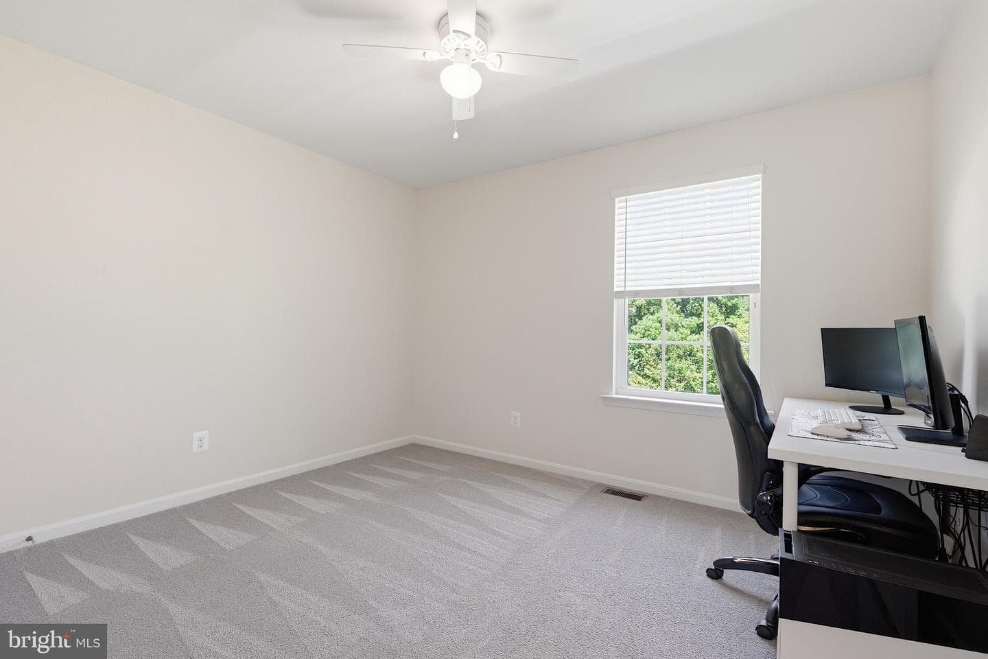 146 Flintstone Drive photo 20