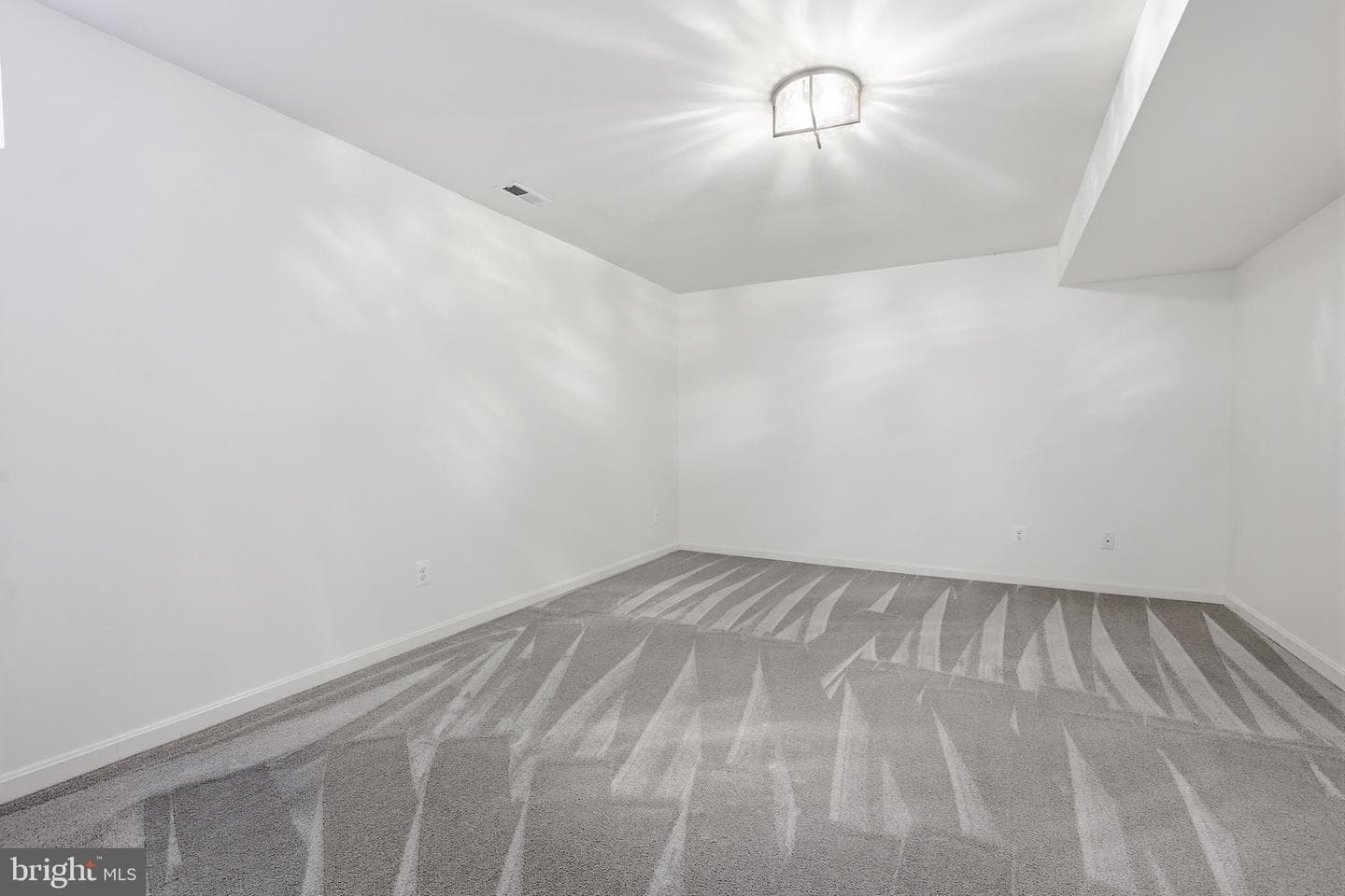 146 Flintstone Drive photo 24