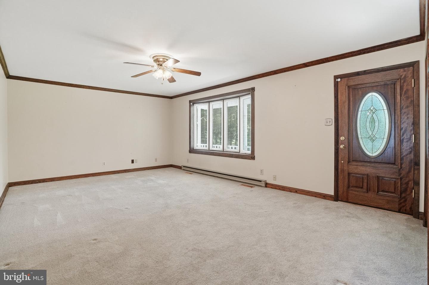 694 W Pulaski Highway photo 4