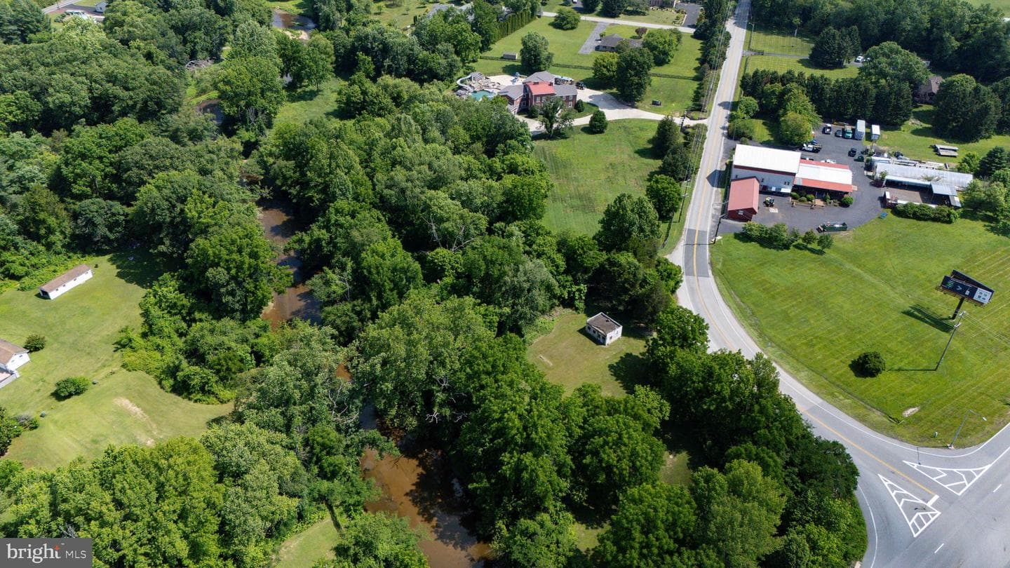 36 Appleton Road photo 76