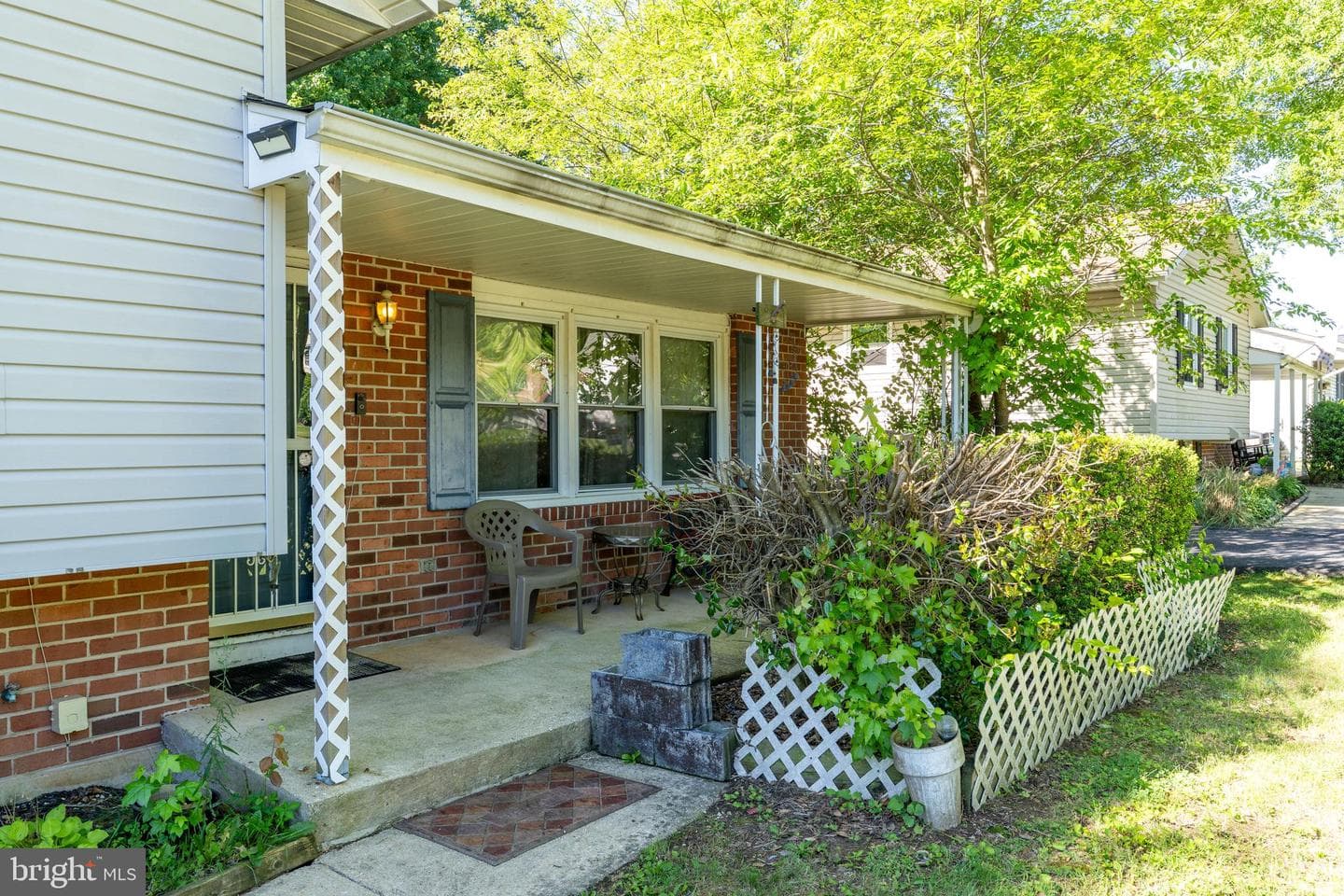242 Courtney Drive photo 9