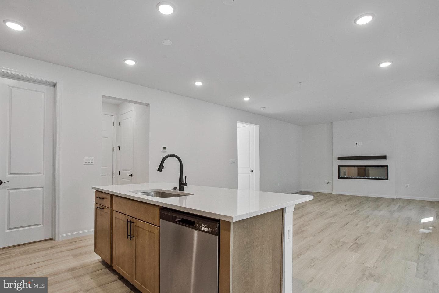 112 Catalpa Drive photo 16