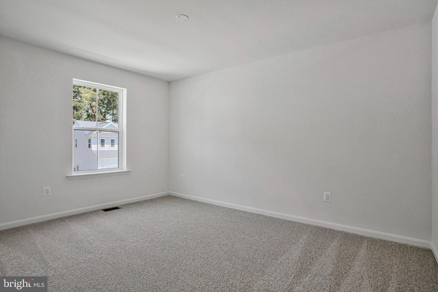 112 Catalpa Drive photo 18