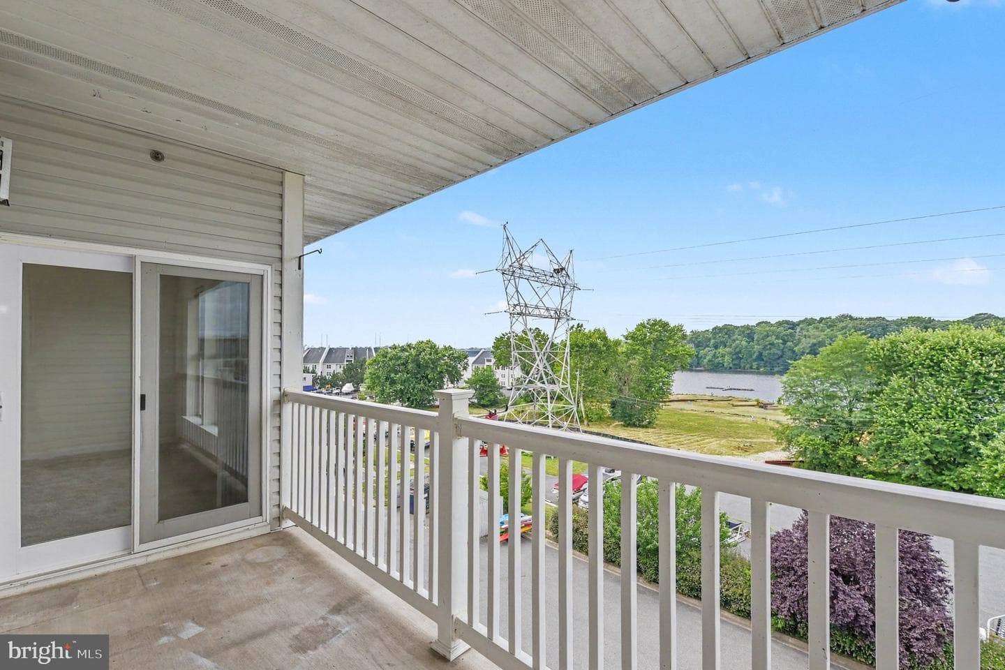 231 Roundhouse Drive #3i photo 24