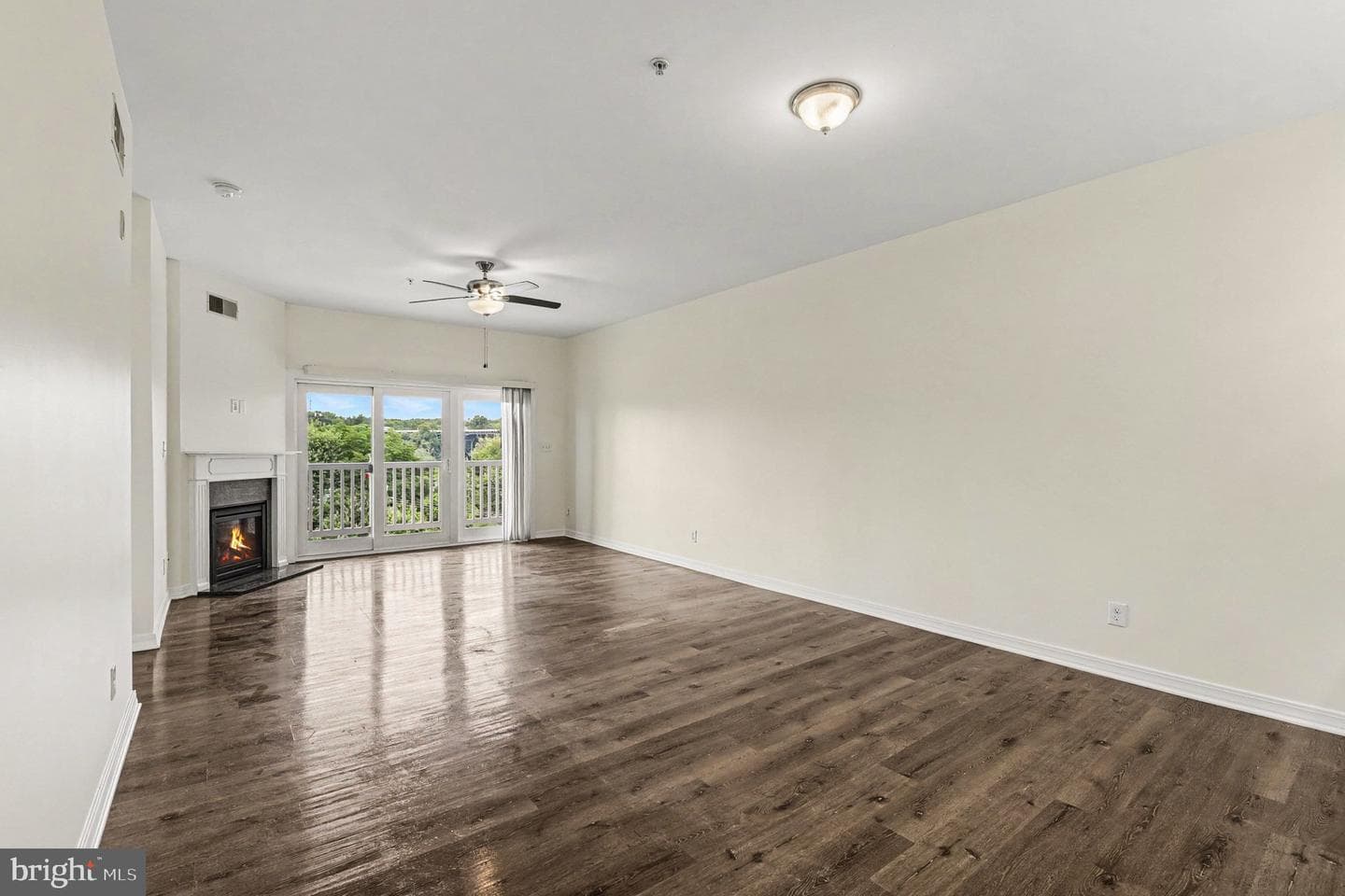 231 Roundhouse Drive #3i photo 5