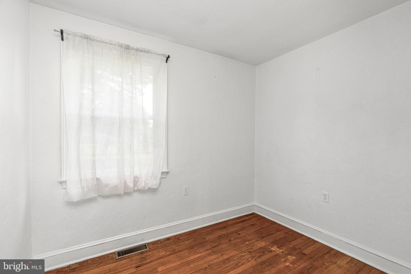 402 Park Place photo 10