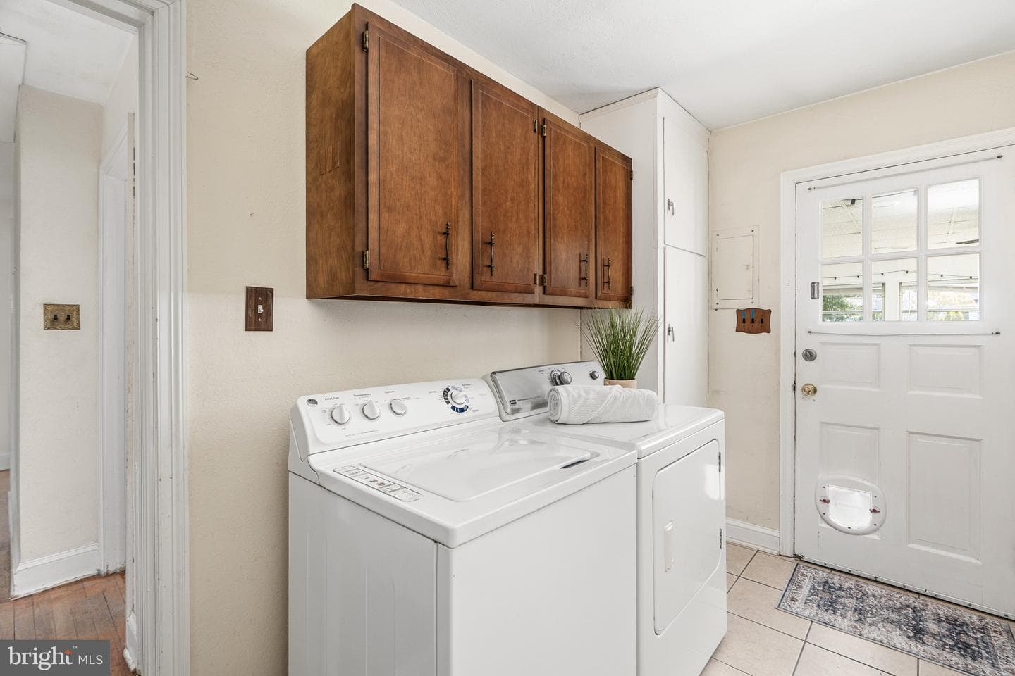 402 Park Place photo 13