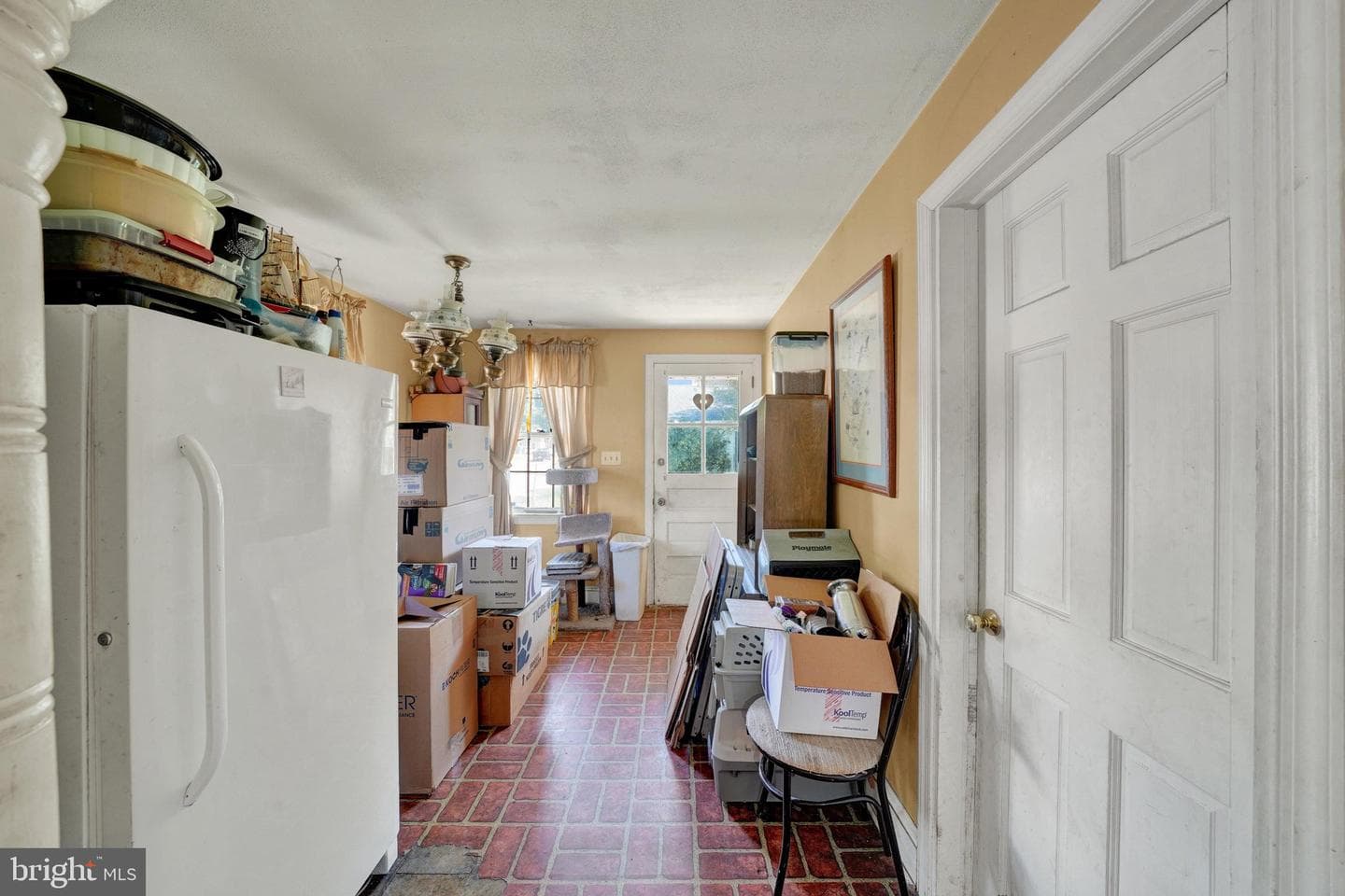 220 W Main Street photo 6