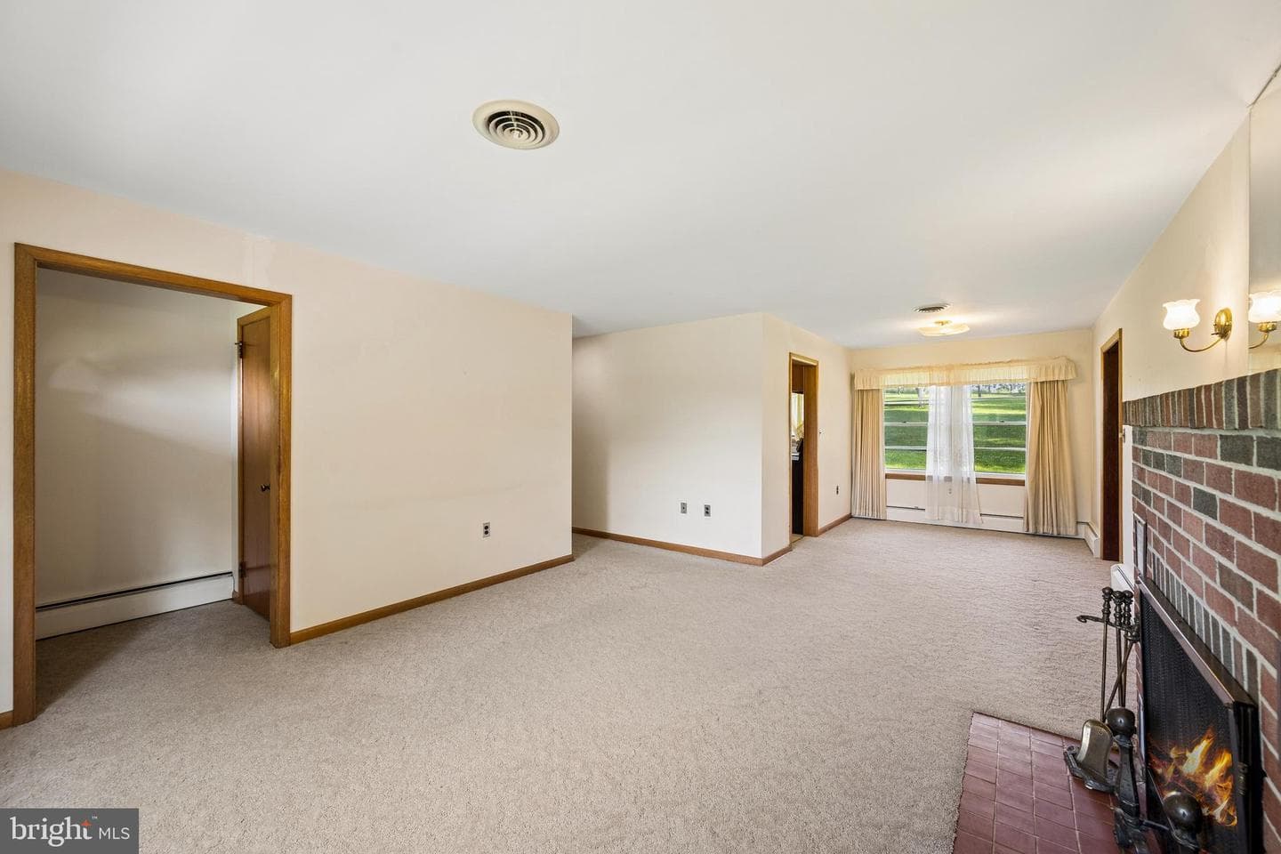 30 Coulter Lane photo 11