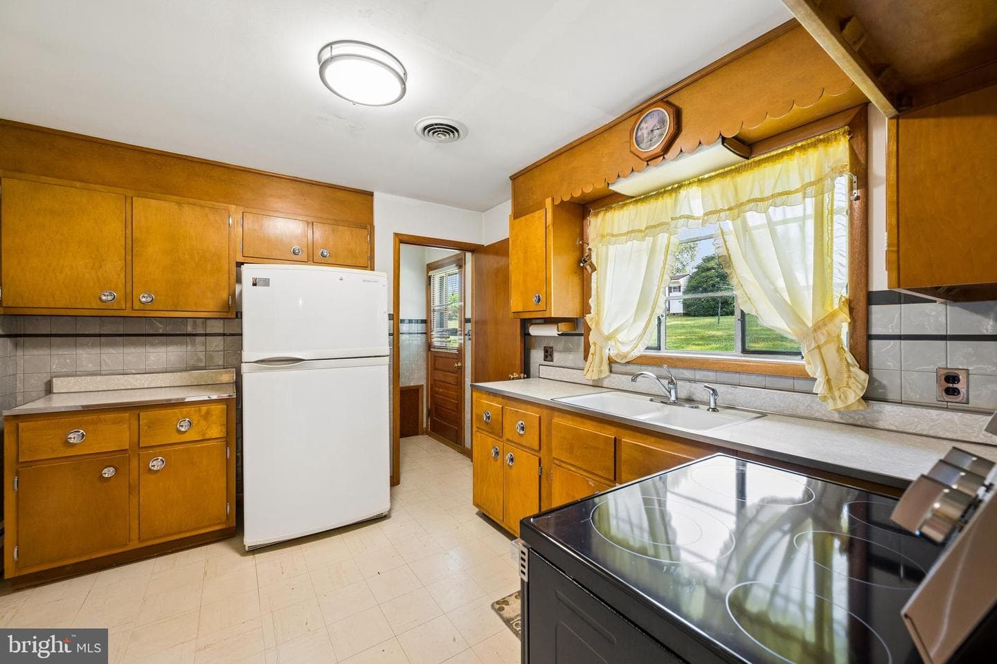 30 Coulter Lane photo 15