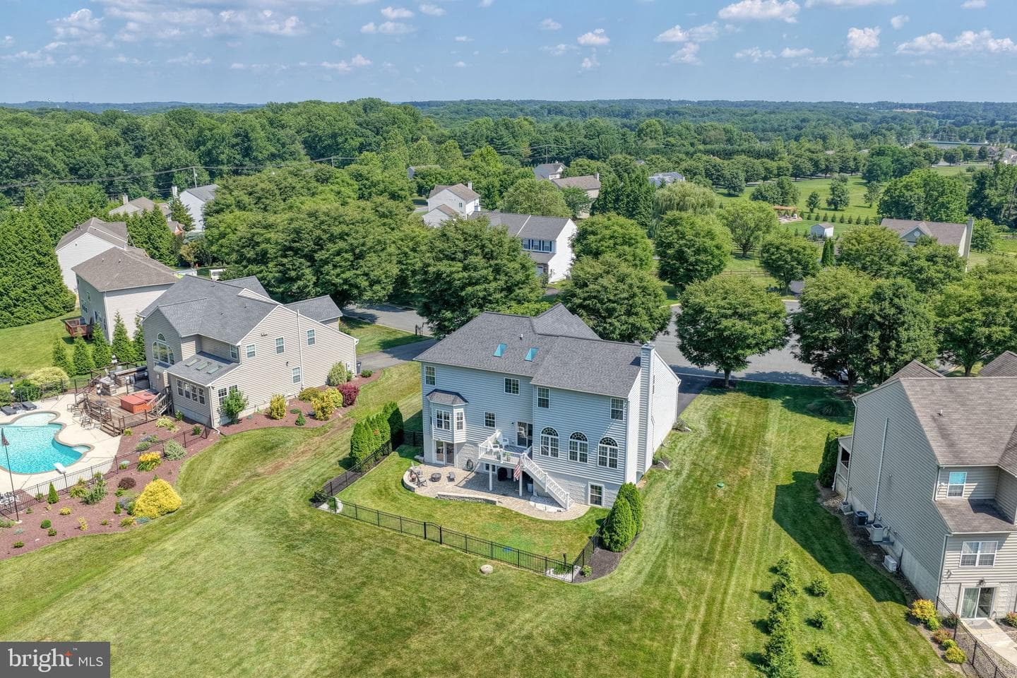 142 Blackborne Drive photo 42