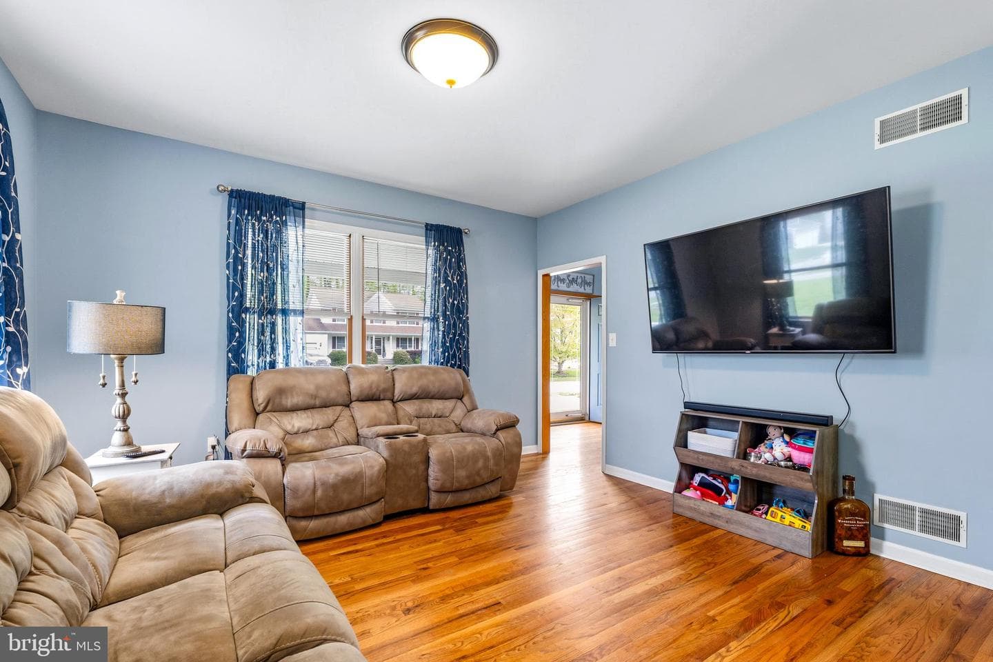 76 Watson Way photo 6