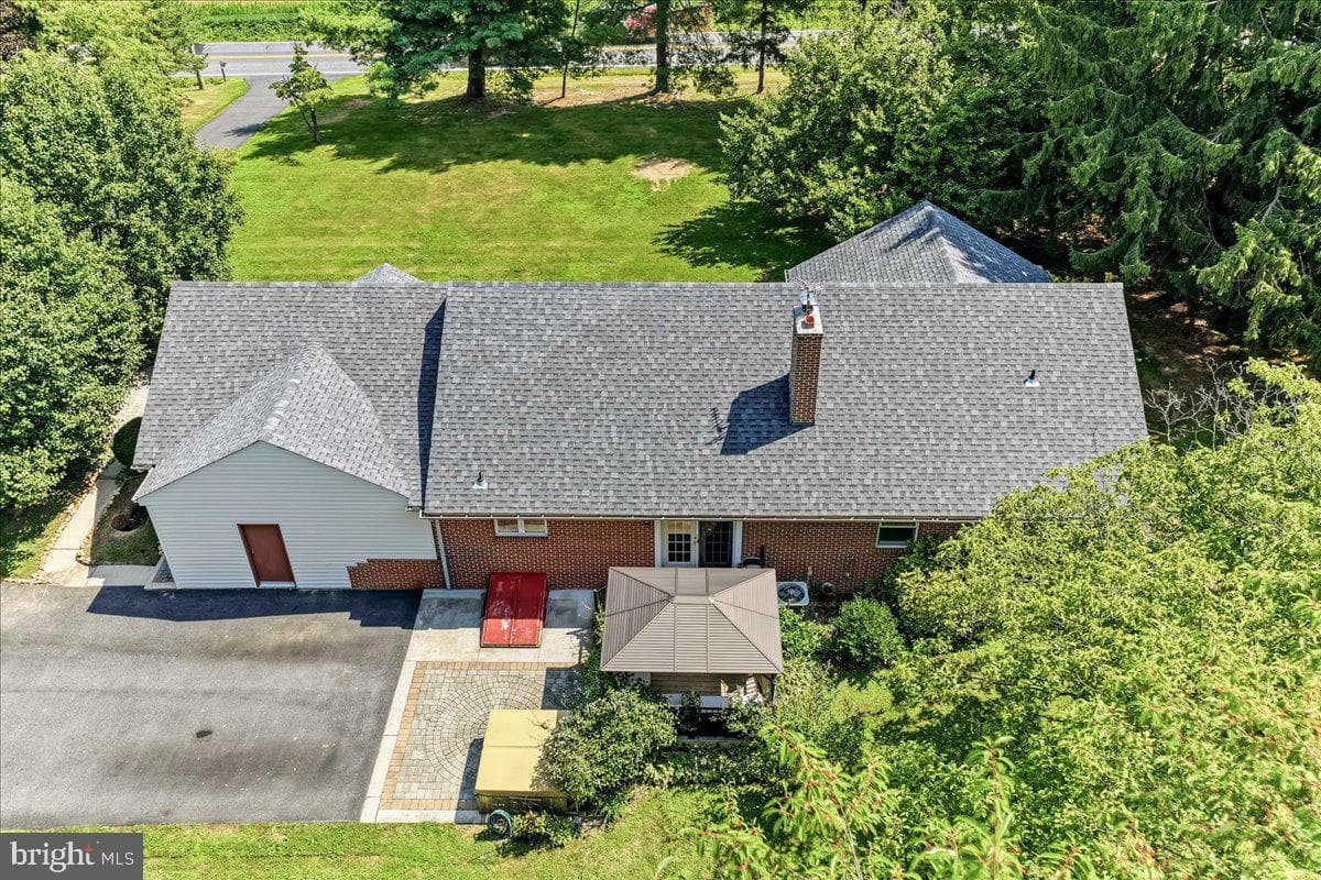 2765 Blue Ball Road photo 52