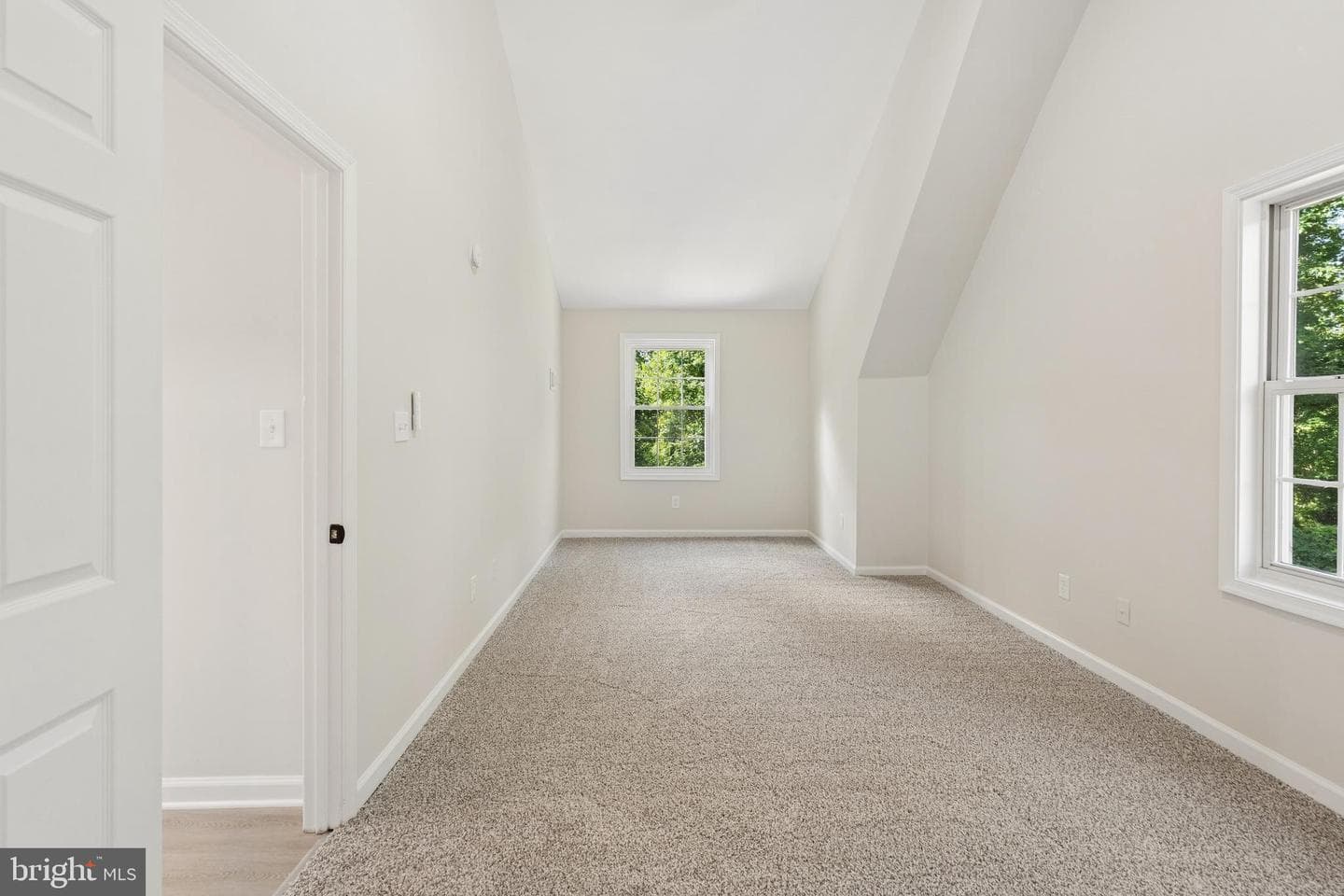 224 W Cecil Avenue photo 55