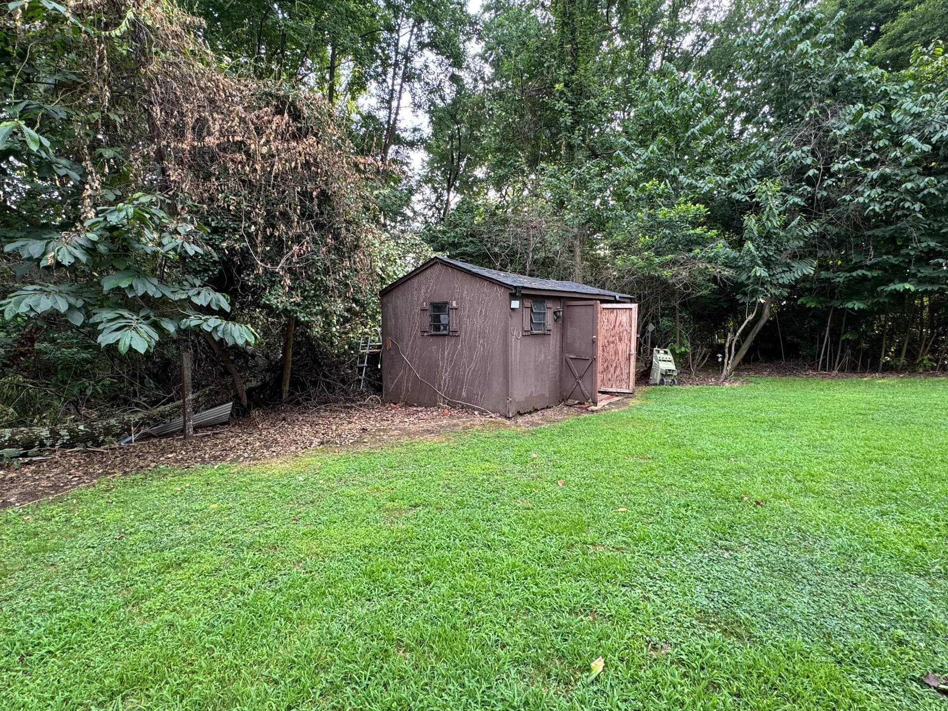 16 Kent Avenue photo 33