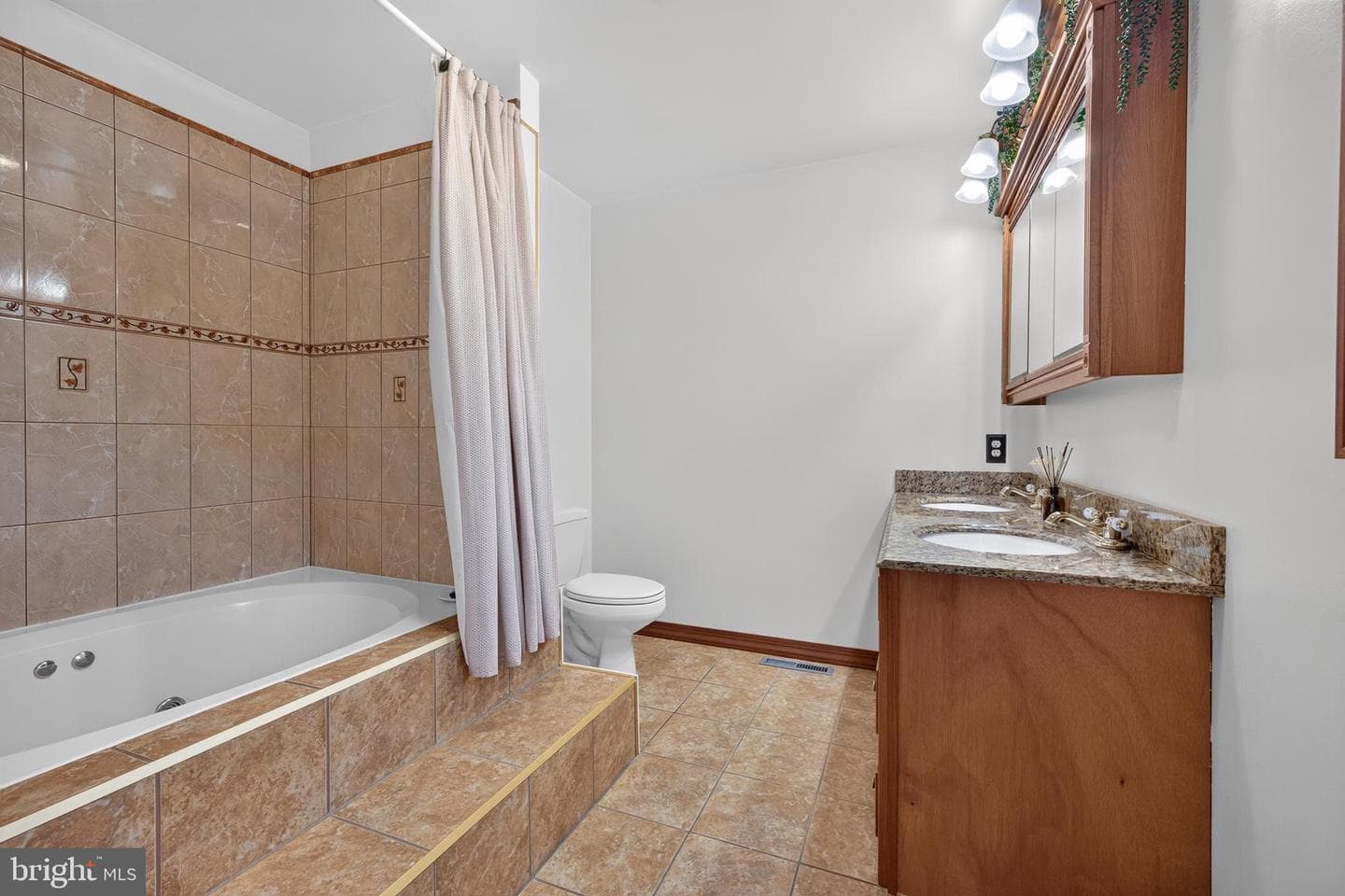 115 Brantwood Drive photo 18