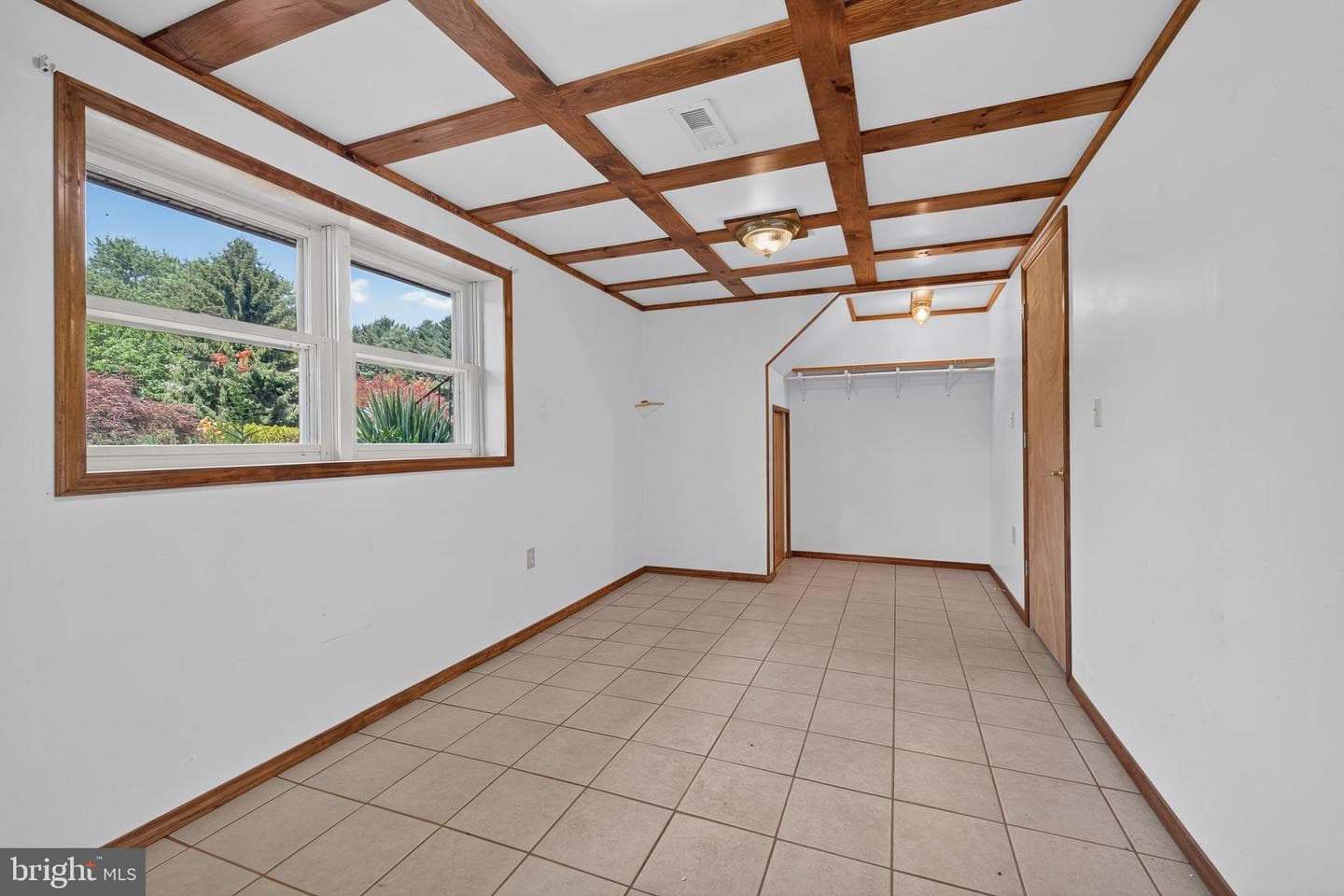 115 Brantwood Drive photo 31