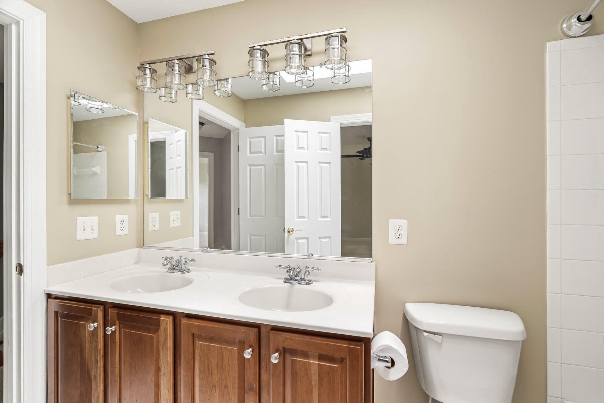 100 Raydan Way photo 22