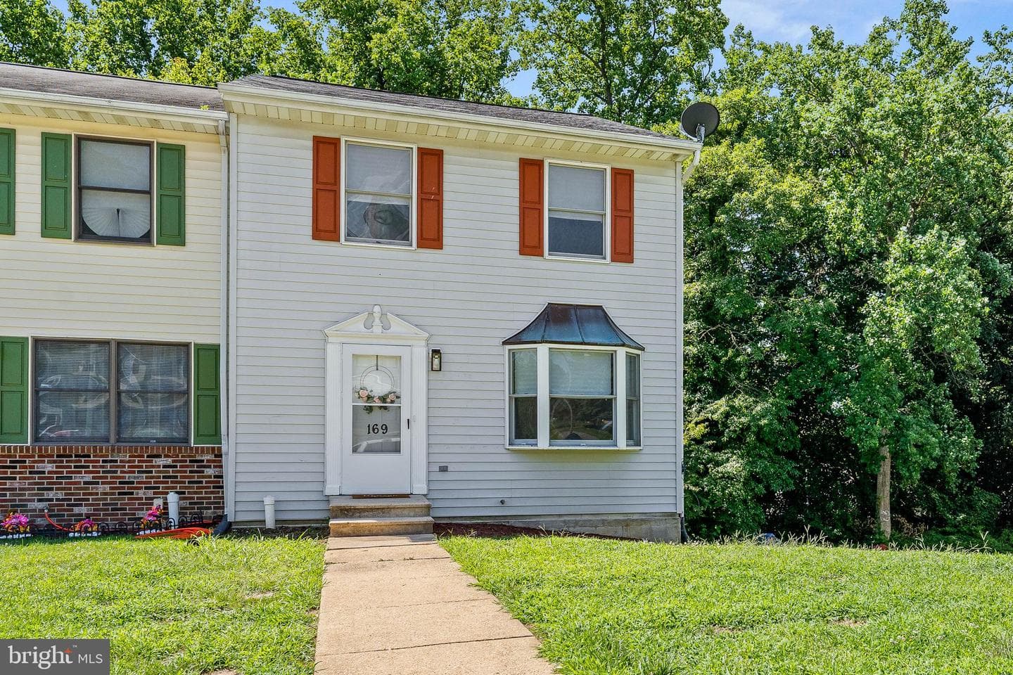 169 E Village Road photo 2