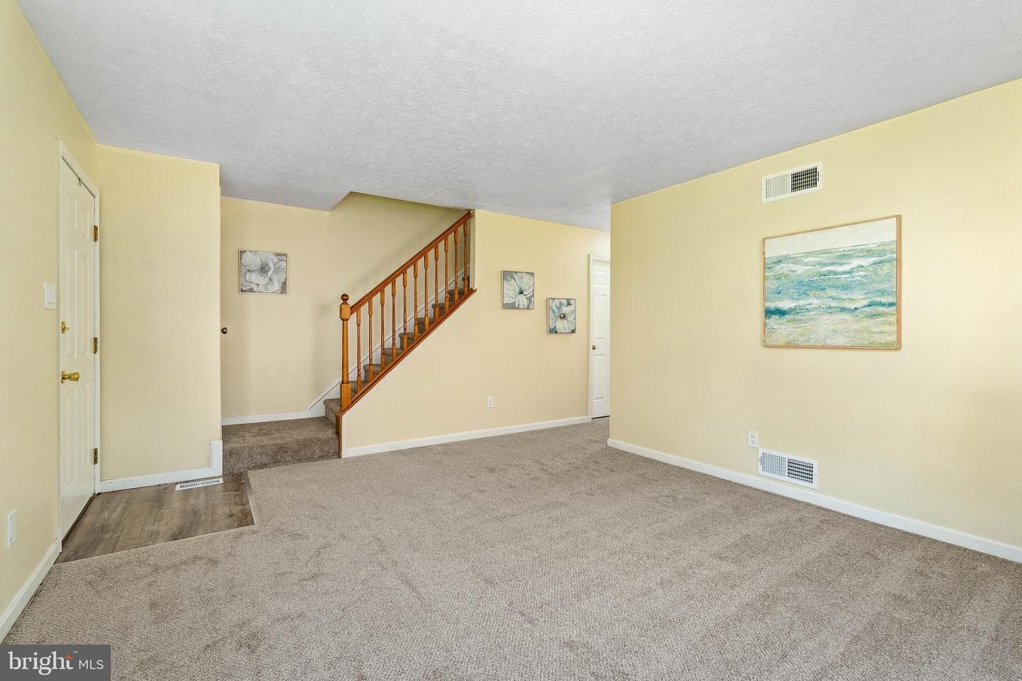 169 E Village Road photo 5