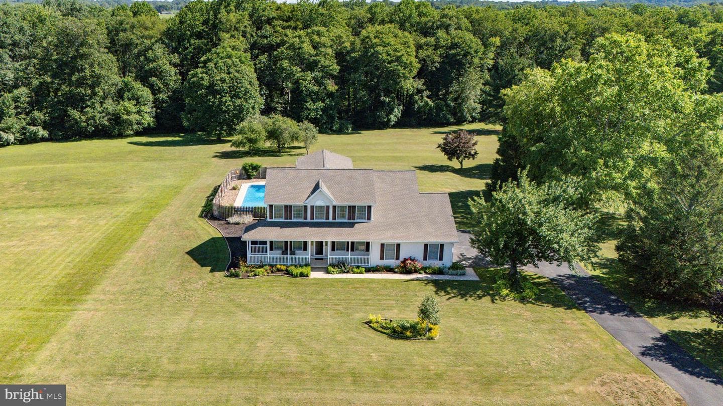 71 W Branch Circle photo 1
