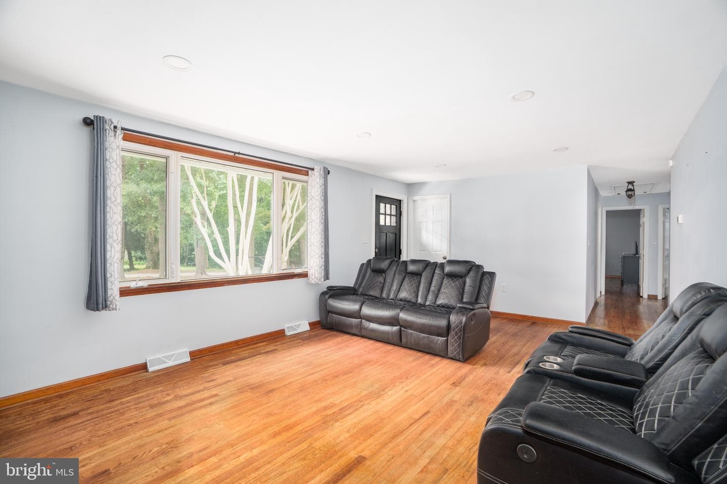 48 Hessey Lane photo 6