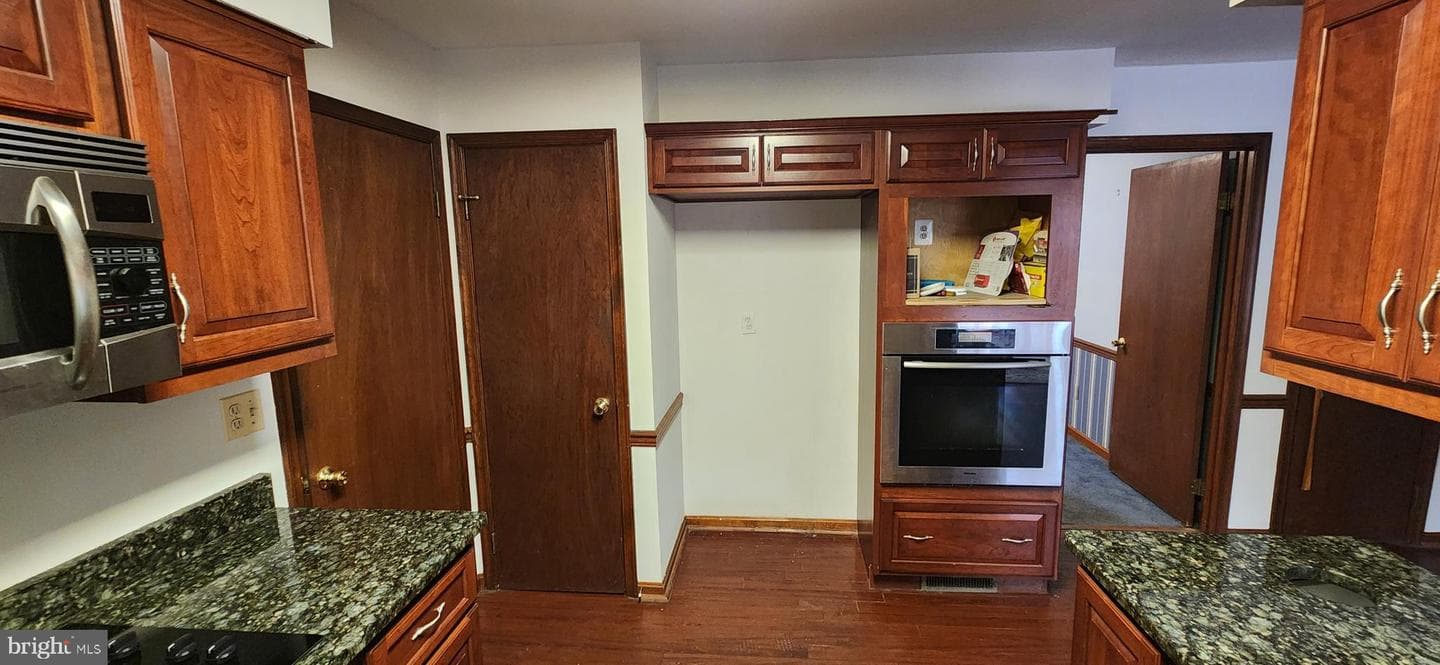 405 Crabapple Court photo 6