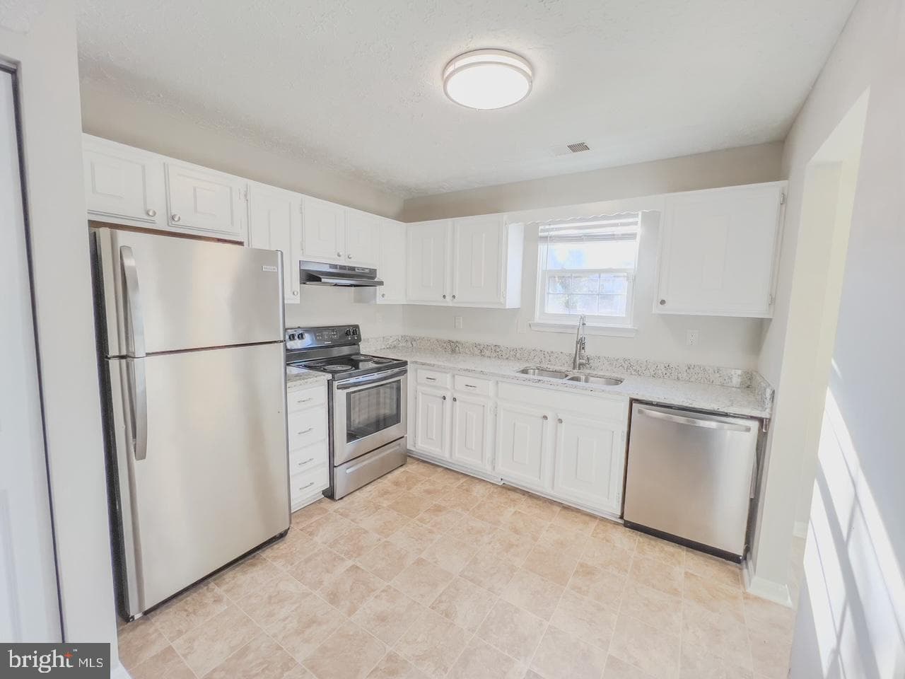 14 Meadowside Court photo 12