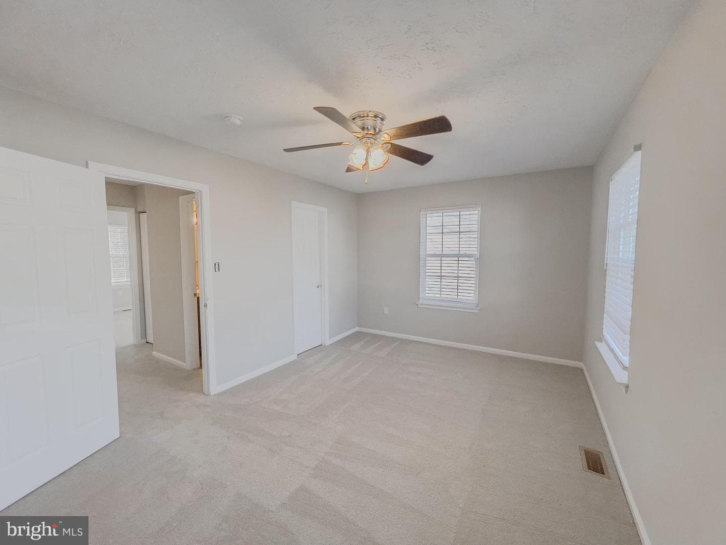 14 Meadowside Court photo 26