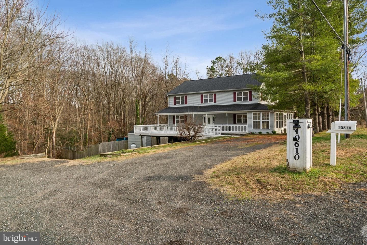 10610 Popes Creek Road photo 2