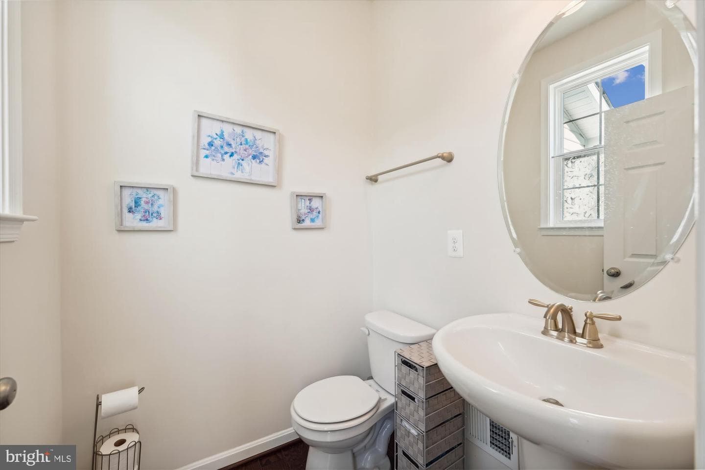 7351 Tottenham Drive photo 4