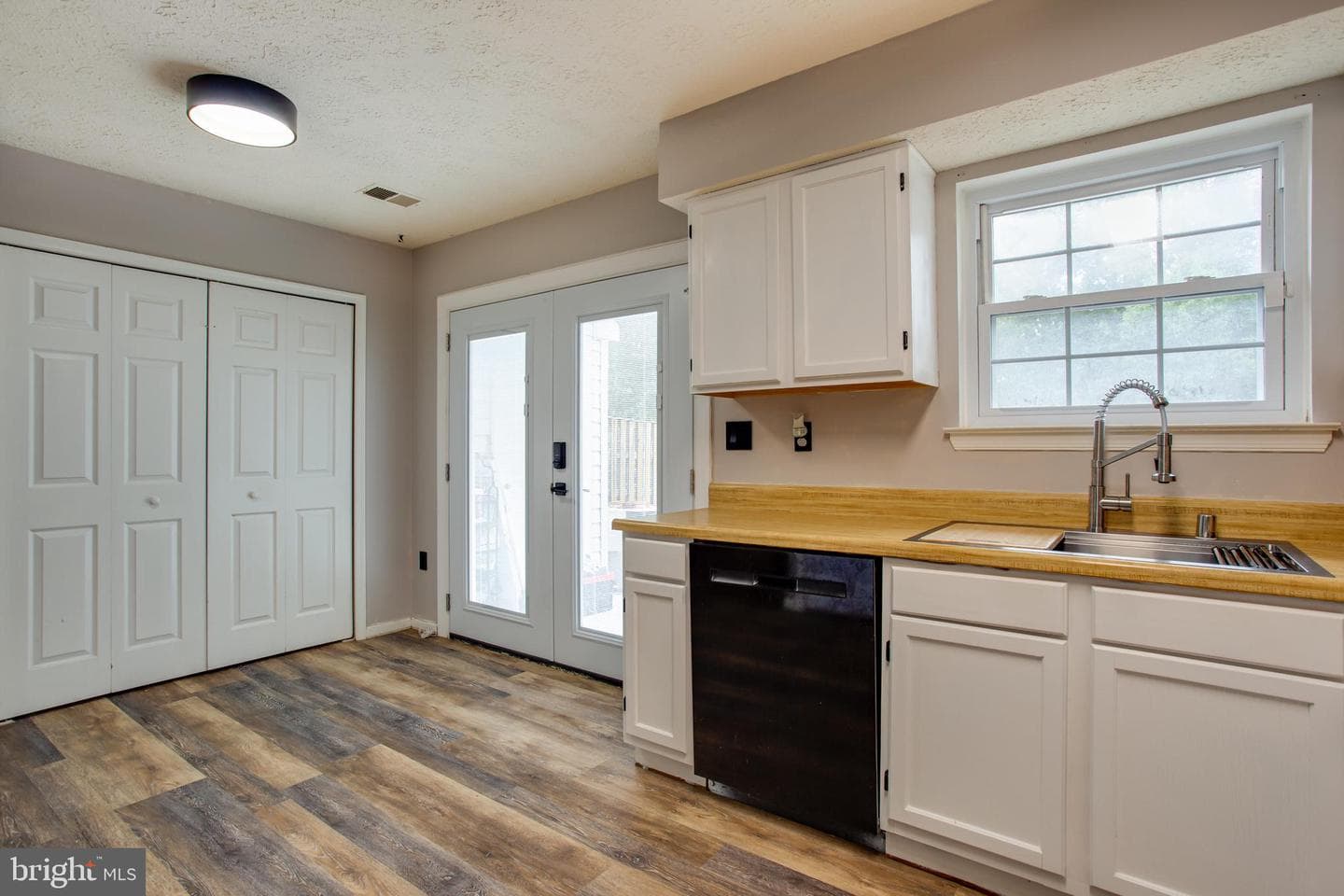 6049 Sirenia Place photo 17