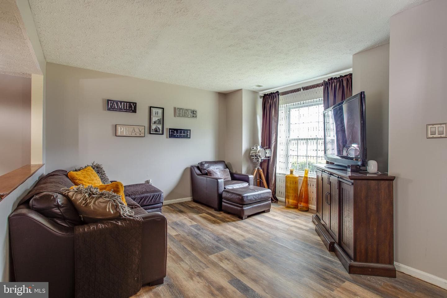 6049 Sirenia Place photo 6