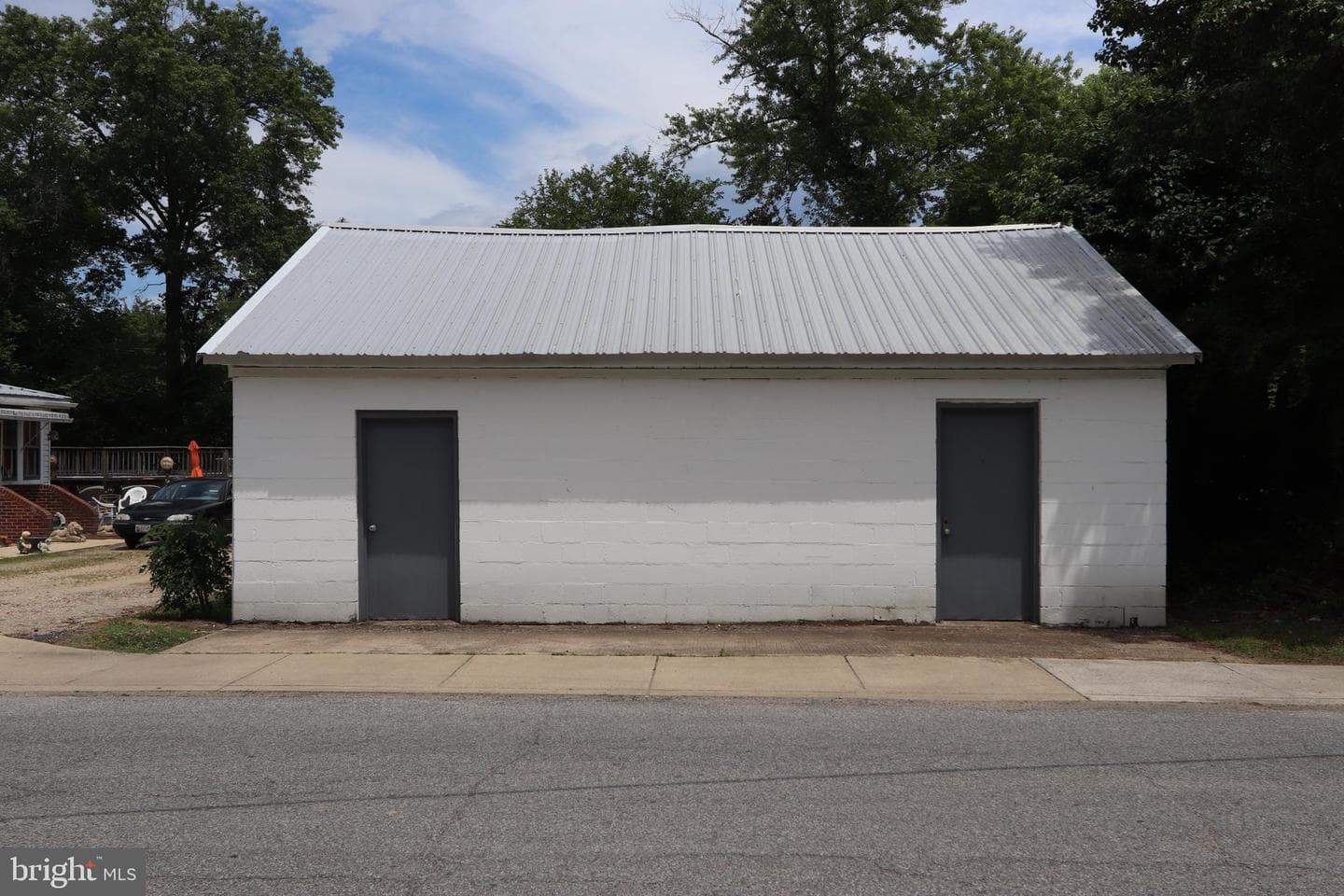 4601 Strauss Avenue photo 11