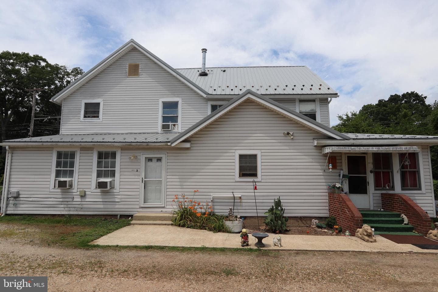 4601 Strauss Avenue photo 2