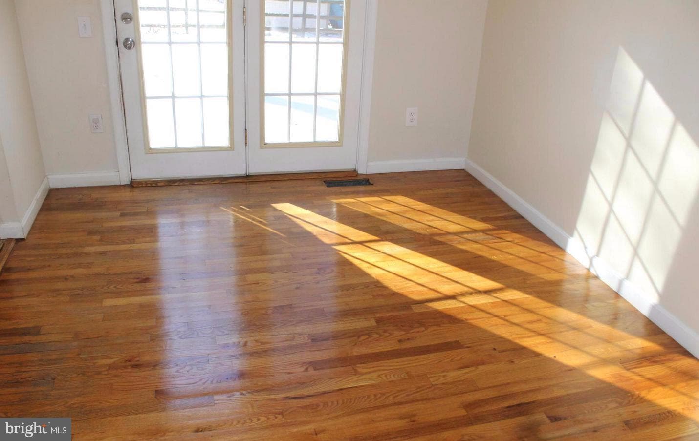 1184 Bannister Circle photo 6