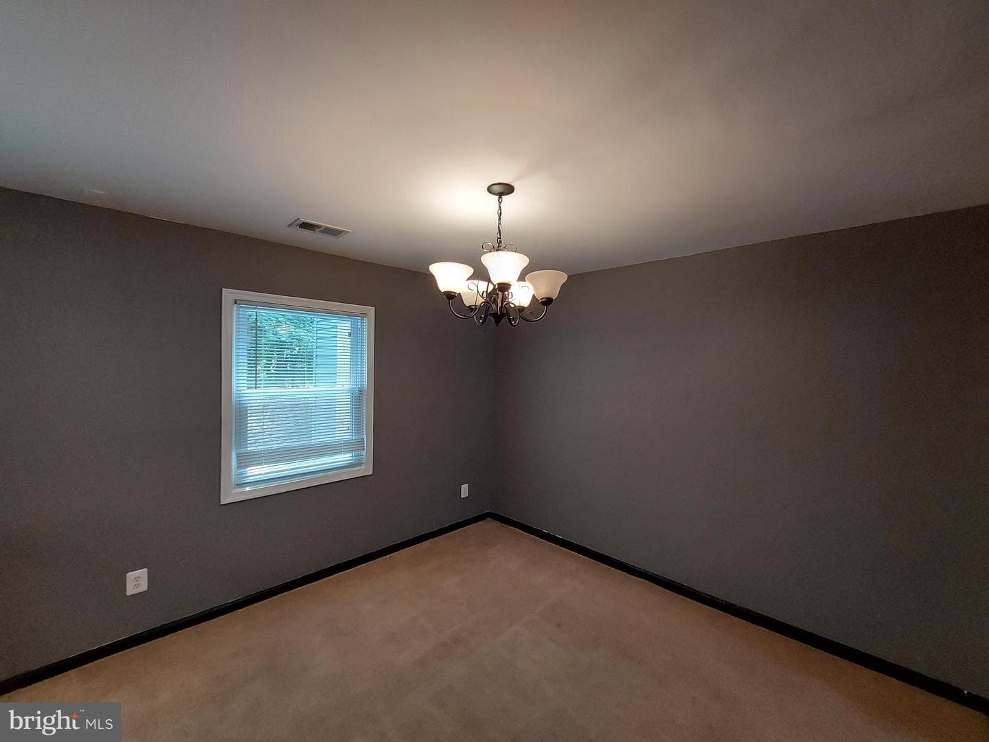 3325 Ryon Court photo 4