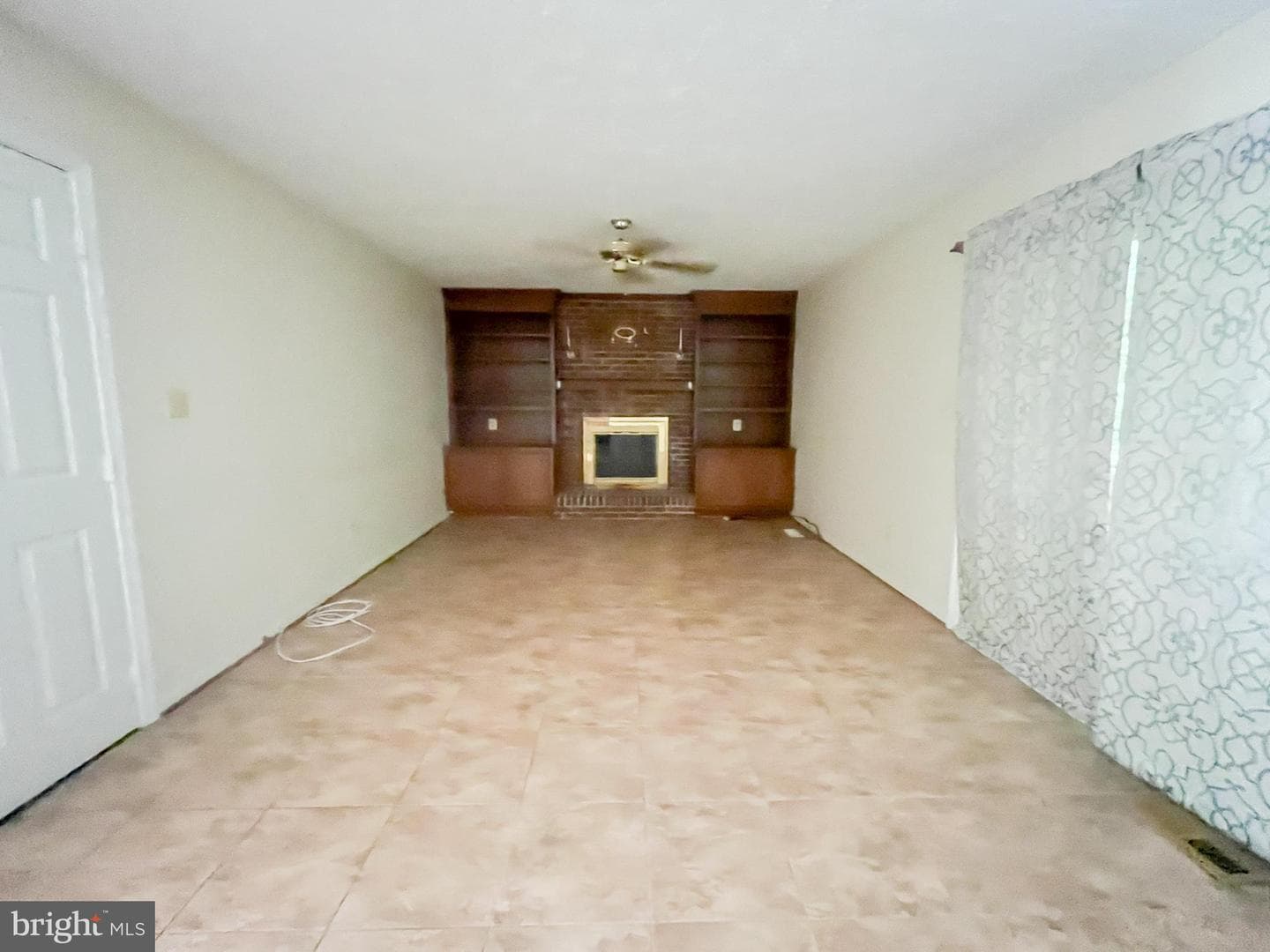 16010 Meandering Drive photo 13