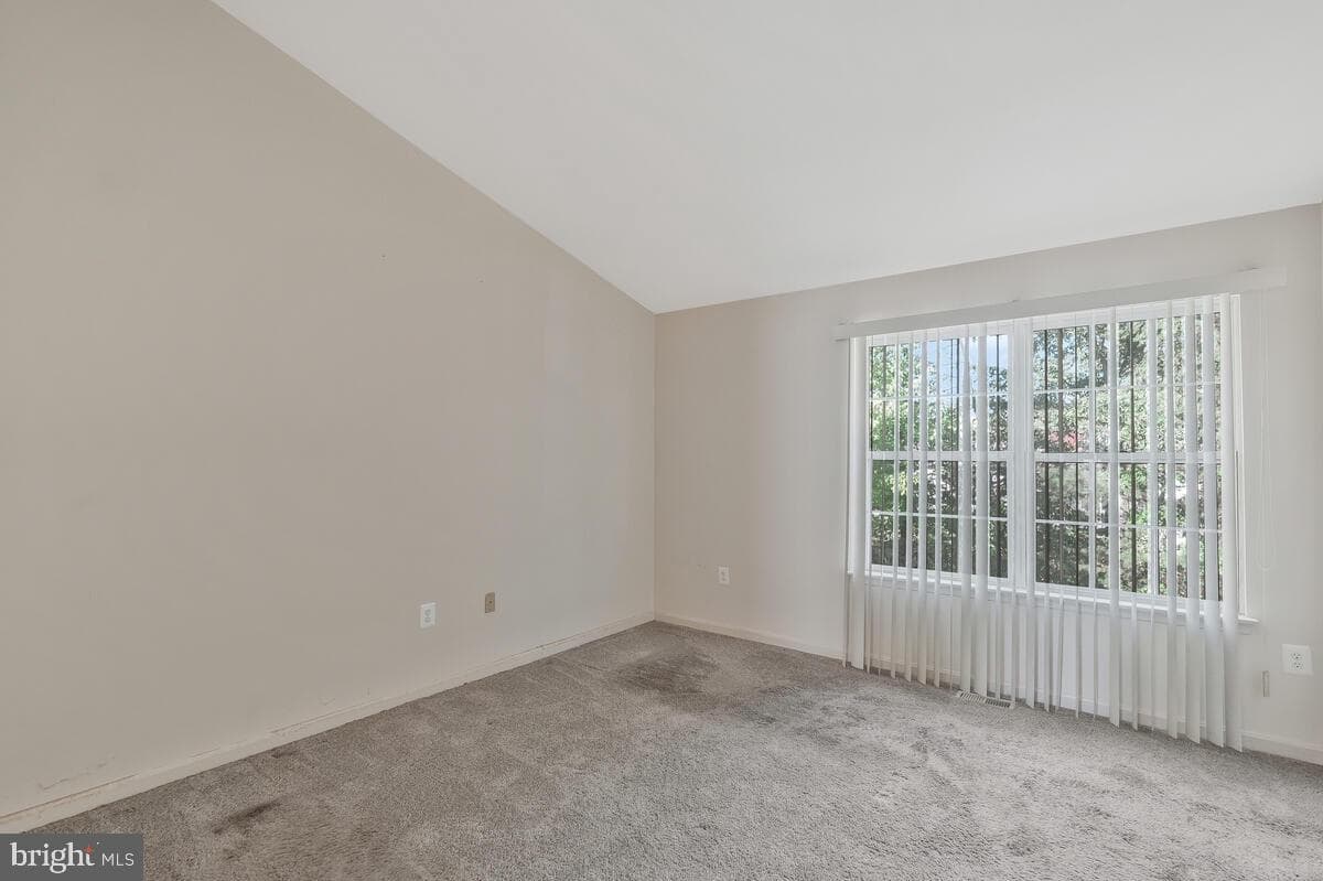 2355 Hazelwood Court photo 15