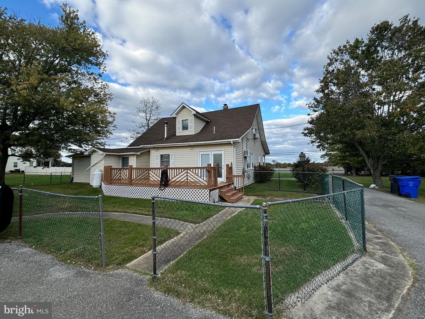 10915 Berry Road photo 3
