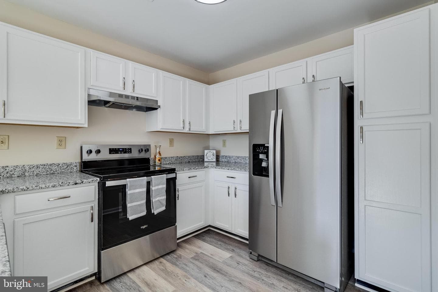 2502 Enterprise Place photo 4